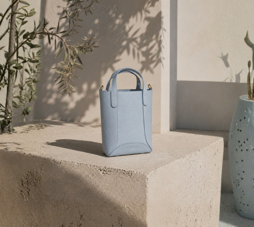 How to Style a Small Summer Bag: Timeless Outfit Ideas for Every Occasion