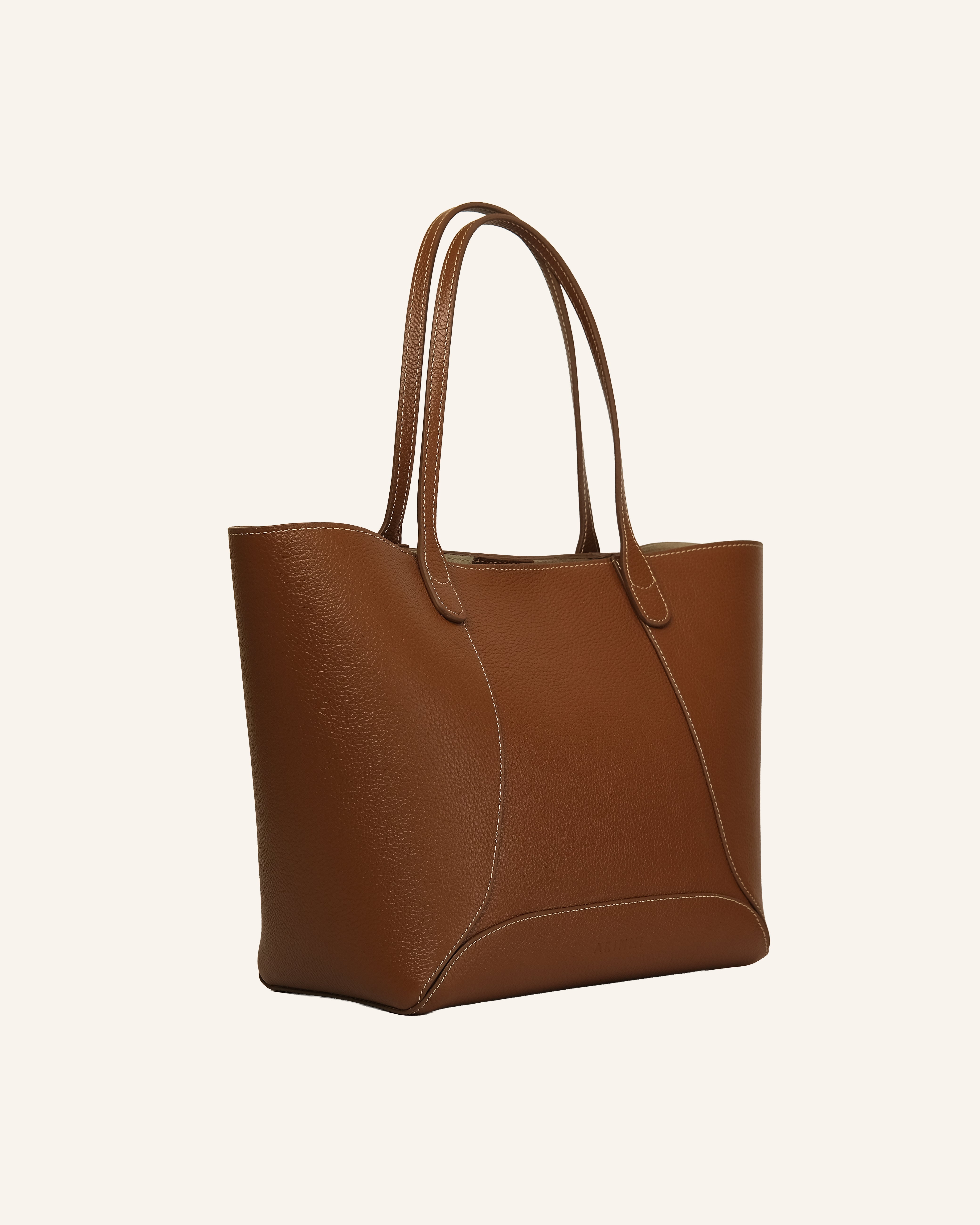 Vela Tote Bag Camel – ARINNI | Strength is carried, not spoken.