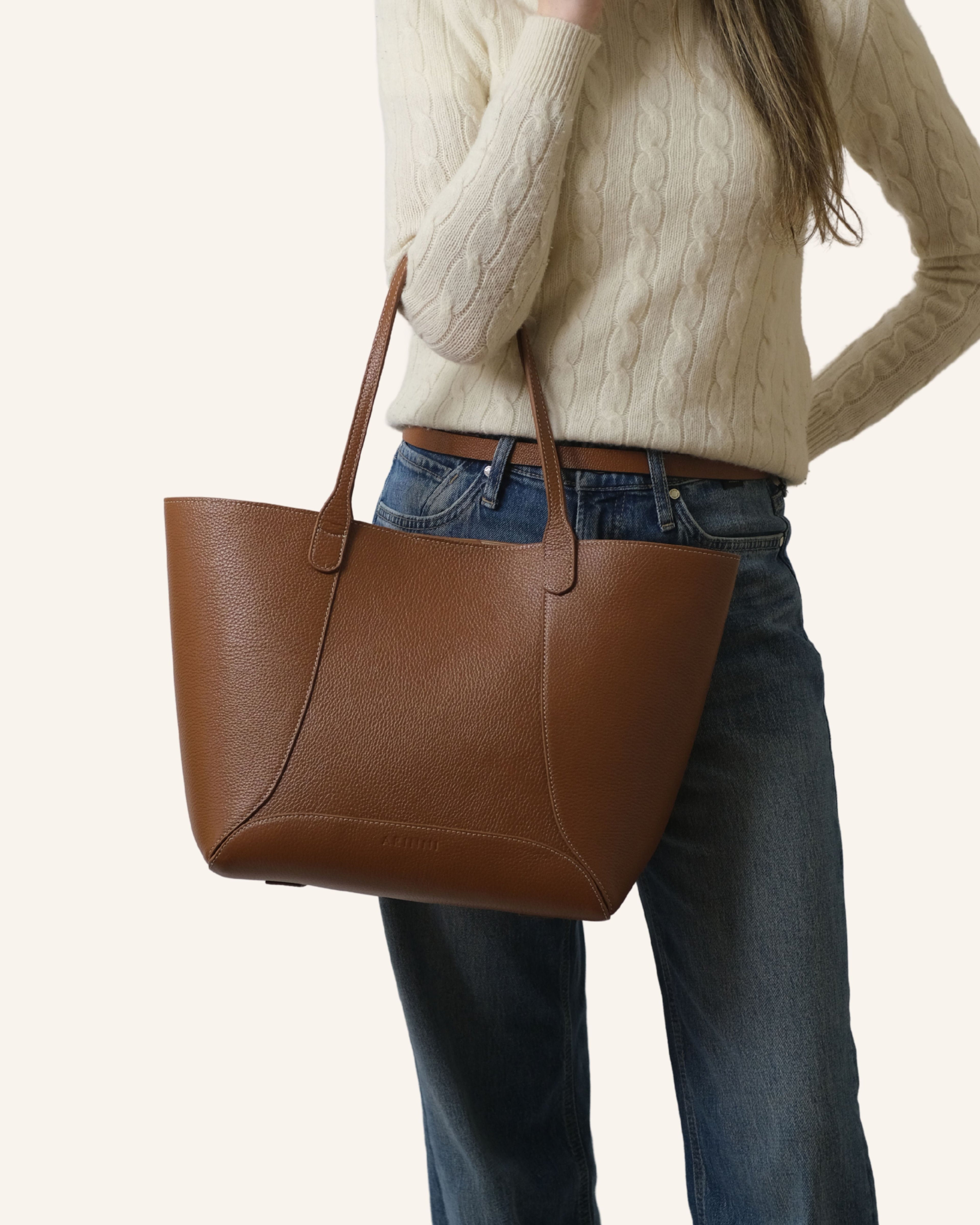 Vela Tote Bag Camel